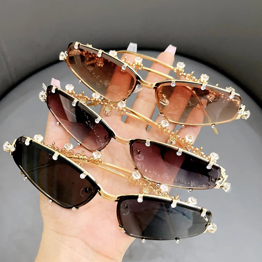 Women Rhinestone Sunglasses Stylish Oval Sun Glasses Vintage Round Black Shades Men Bling Diamond Glasses Luxury Design Eyewear