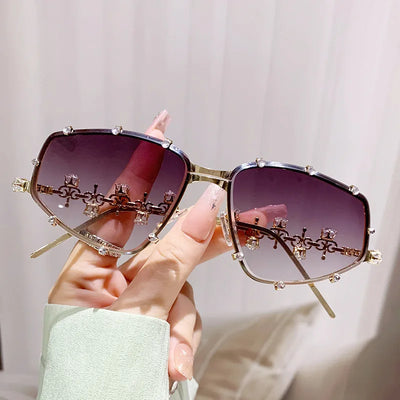 Women Rhinestone Sunglasses Stylish Oval Sun Glasses Vintage Round Black Shades Men Bling Diamond Glasses Luxury Design Eyewear